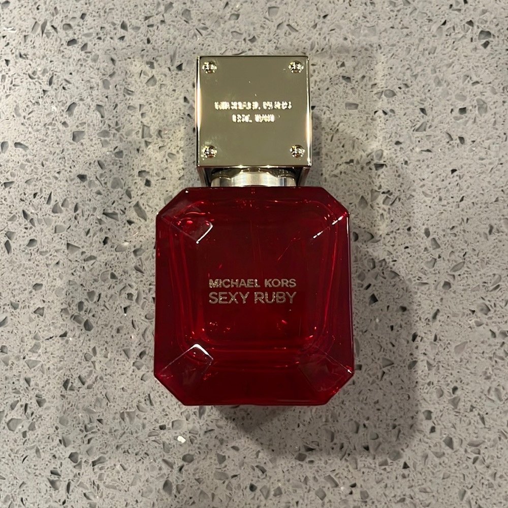 Michael Kors Sexy Ruby 1 oz